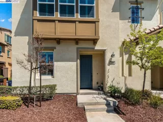 Photo #2: 41023379 Listing 