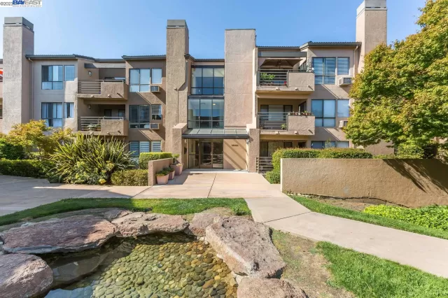 MLS: 41023396 Condo For Sale
