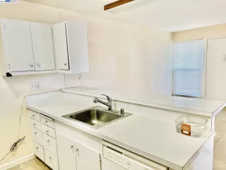 Photo #4: 41023562 Listing