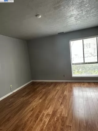 Photo #6: 41023570 Listing