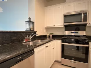 Photo #2: 41023657 Listing