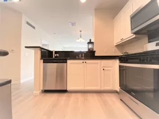 Photo #3: 41023657 Listing