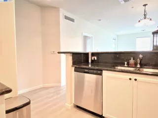 Photo #4: 41023657 Listing