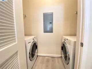 Photo #6: 41023657 Listing