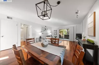 Photo #1: 41023672 Listing