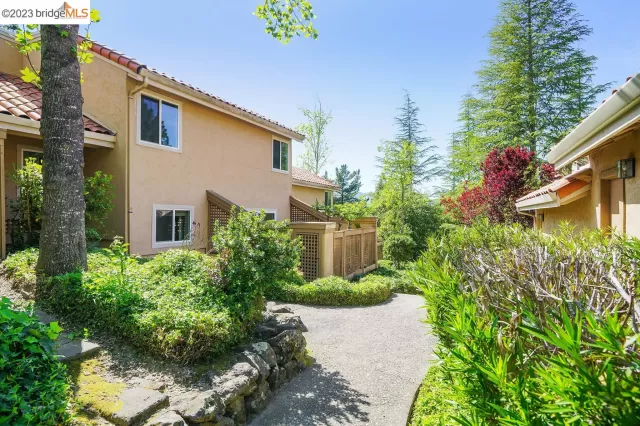 MLS: 41023675 Condo For Sale