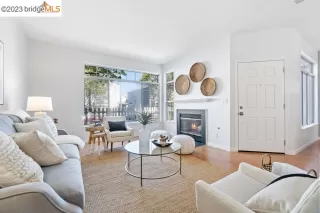 Photo #1: 41023744 Listing 