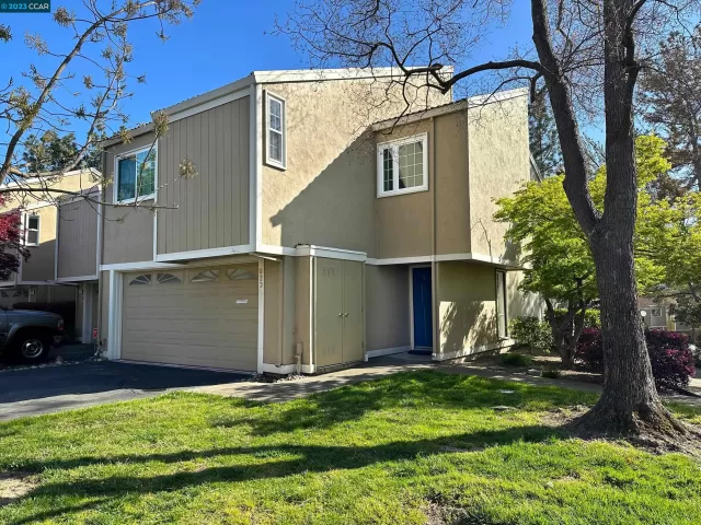 MLS: 41023784 Condo For Sale