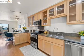 Photo #4: 41023792 Listing