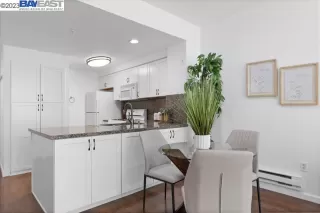 Photo #6: 41023806 Listing 