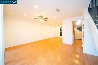 Photo #3: 41023809 Listing