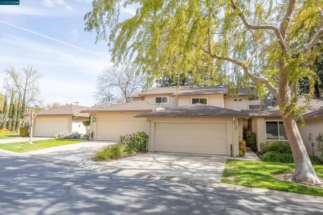 MLS: 41023915 Condo For Sale