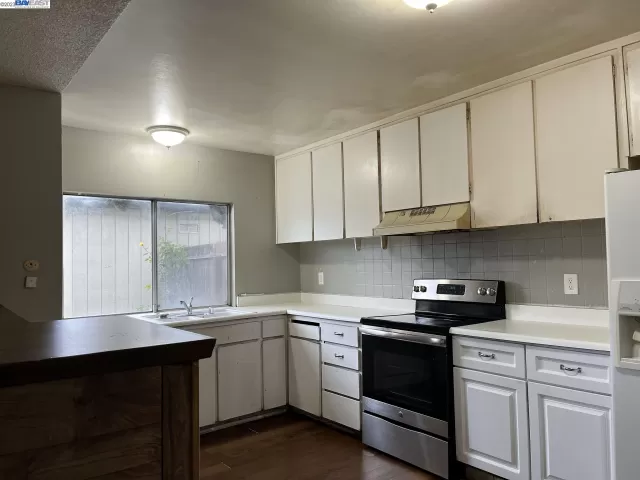 MLS: 41023922 Condo For Sale