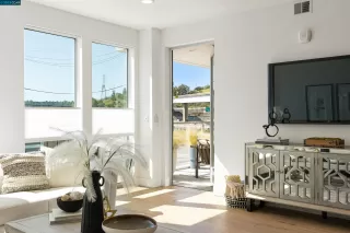 Photo #5: 41024012 Listing 