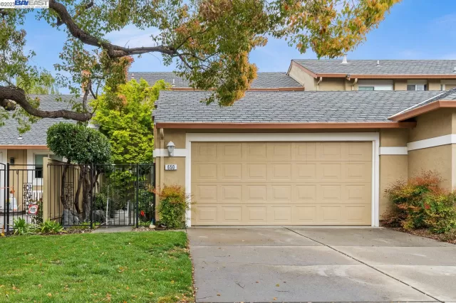 MLS: 41024018 Condo For Sale