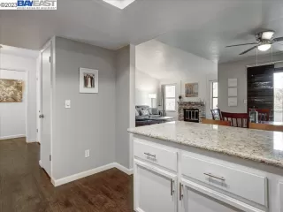 Photo #3: 41024040 Listing