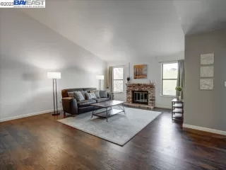 Photo #6: 41024040 Listing