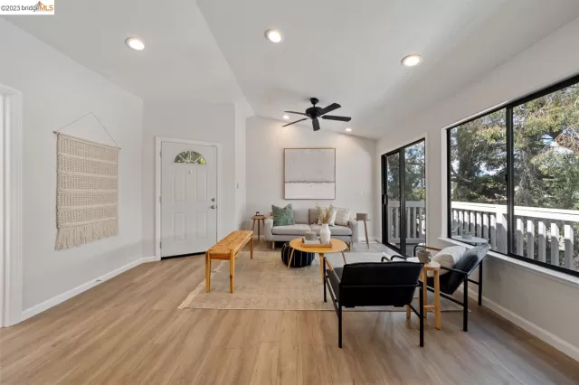 MLS: 41024042 Condo For Sale