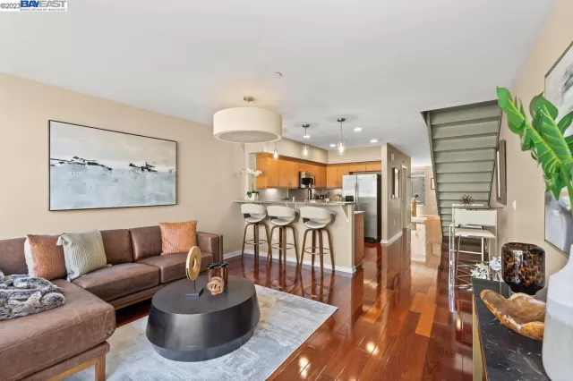 MLS: 41024049 Condo For Sale