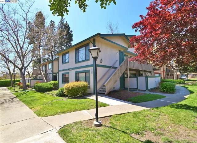 MLS: 41024160 Condo For Sale