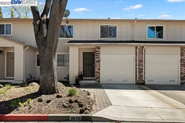 MLS: 41024252 Condo For Sale