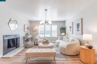 Photo #2: 41024302 Listing