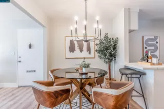 Photo #6: 41024302 Listing