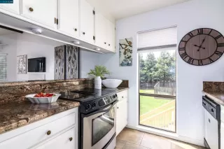 Photo #5: 41024432 Listing