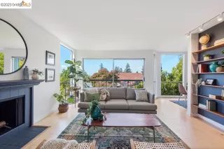 More Details about MLS # 41024636 : 2700 LE CONTE AVE # 404