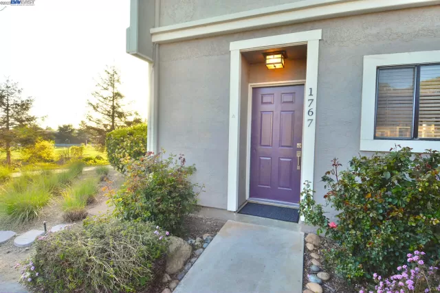 MLS: 41024767 Condo For Sale