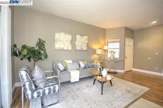 Photo #6: 41024813 Listing