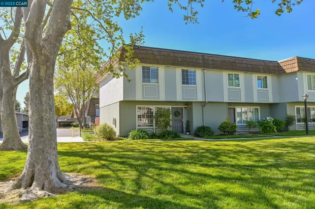 MLS: 41024835 Condo For Sale