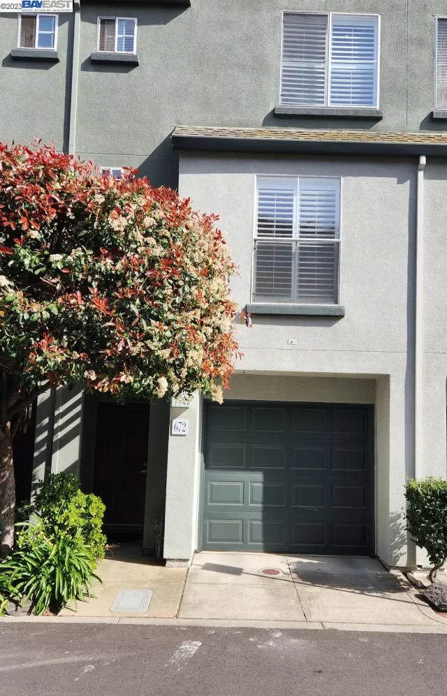 MLS: 41024949 Condo For Sale