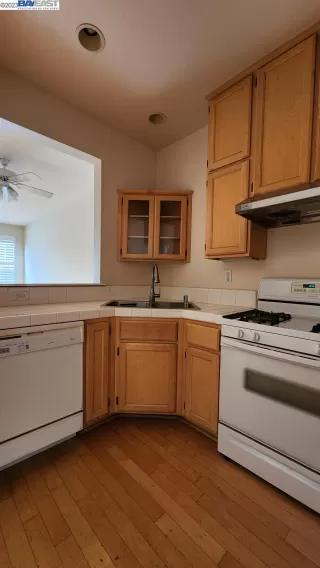 Photo #6: 41024949 Listing