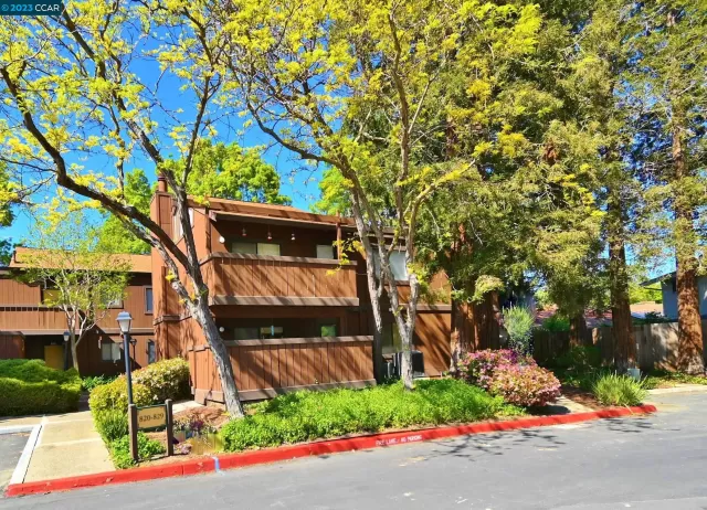 MLS: 41024974 Condo For Sale