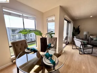 Photo #6: 41025008 Listing