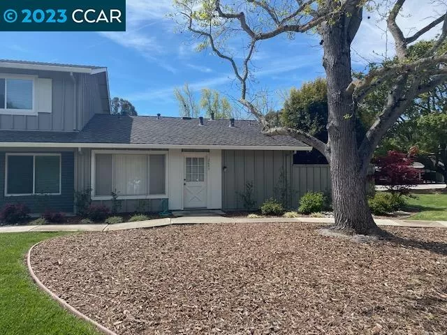 MLS: 41025013 Condo For Sale