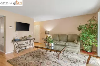 Photo #5: 41025032 Listing 