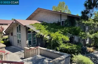 Photo #1: 41025102 Listing 