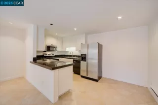 Photo #5: 41025102 Listing 
