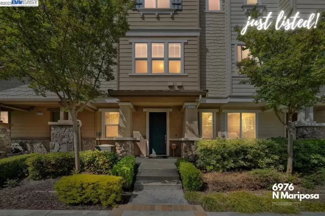 MLS: 41025133 Condo For Sale