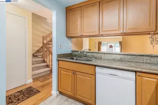 Photo #5: 41025223 Listing 