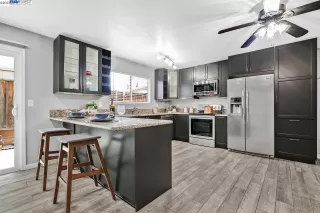 Photo #6: 41025230 Listing