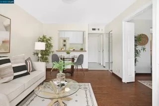 Photo #4: 41025286 Listing