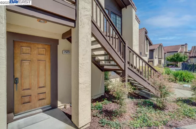 MLS: 41025303 Condo For Sale