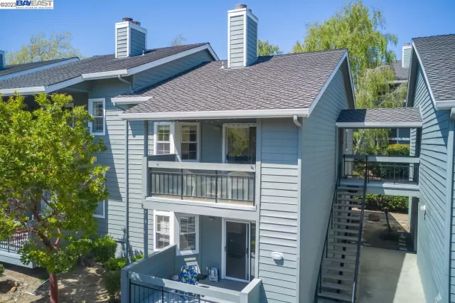 MLS: 41025307 Condo For Sale