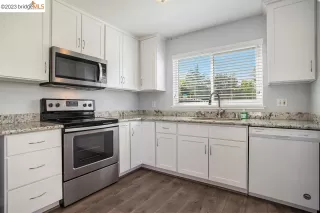 Photo #2: 41025330 Listing 