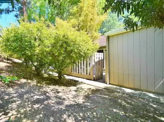 Photo #3: 41025358 Listing