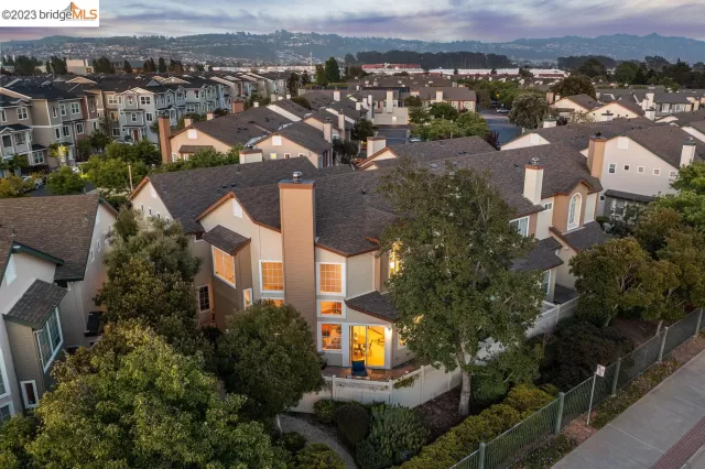 MLS: 41025360 Condo For Sale