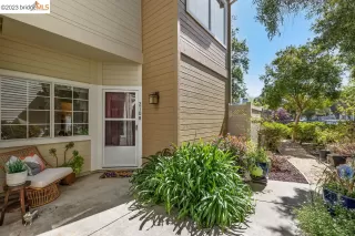 Photo #2: 41025360 Listing